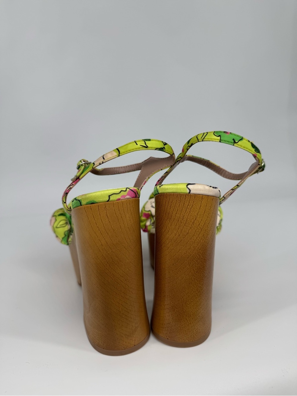 Betsey Johnson Floral Chunky Platform Bold Heels Dopamine Dressing Size 7.5 - Picture 5 of 6